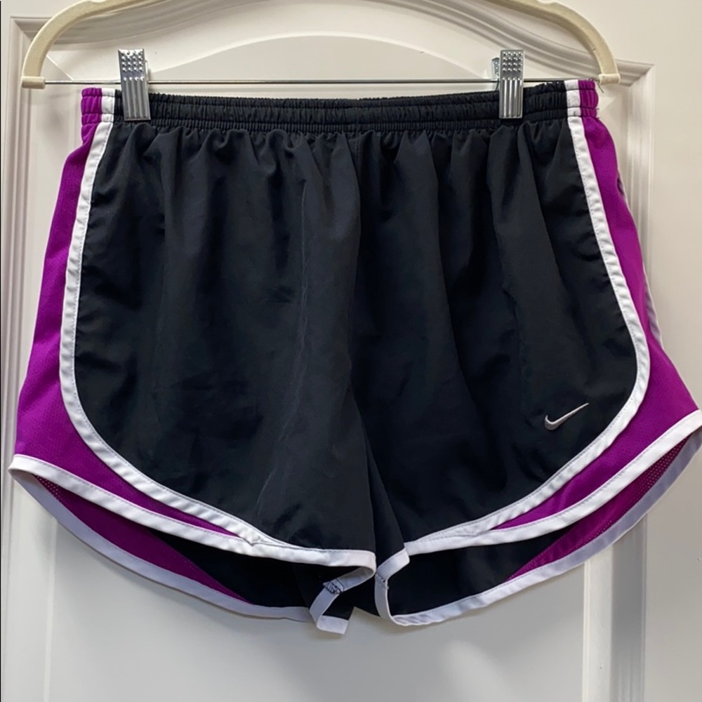 Women’s Nike Dri- Fit shorts size large